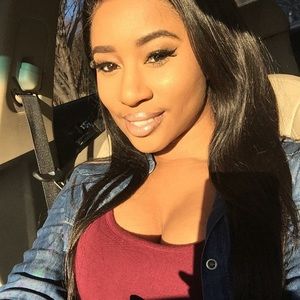 Meet your Posher, Dj nicki